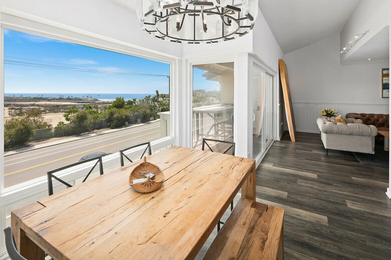 Del Mar Ocean View! Walk to the Beach! - Solana Beach, California