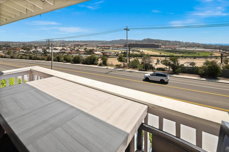 Del Mar Ocean View! Walk to the Beach! - Solana Beach, California