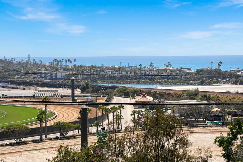 Del Mar Ocean View! Walk to the Beach! - Solana Beach, California