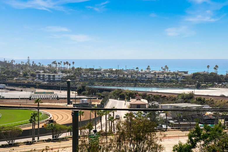 Del Mar Ocean View! Walk to the Beach! - Solana Beach, California