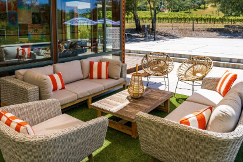 Pure Luxury: Casa Gaga Estates- Vineyard Retreat - Geyserville, California