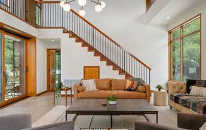 Pure Luxury:       Casa Gaga Estates- Vineyard Retreat