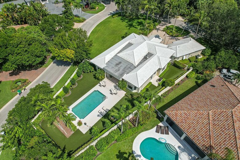 Exclusive Jupiter Sanctuary with Pool - Jupiter, Florida