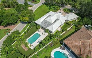 Exclusive Jupiter Sanctuary with Pool - Jupiter, Florida