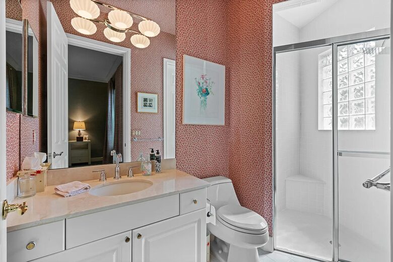 Exclusive Jupiter Sanctuary with Pool - Jupiter, Florida