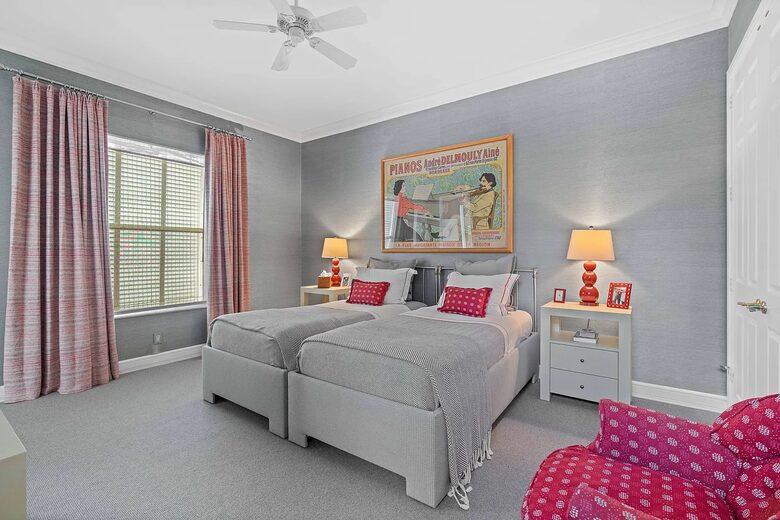 Exclusive Jupiter Sanctuary with Pool - Jupiter, Florida