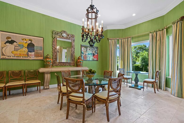 Exclusive Jupiter Sanctuary with Pool - Jupiter, Florida