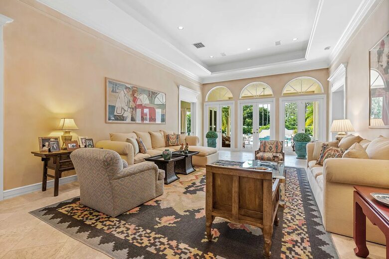 Exclusive Jupiter Sanctuary with Pool - Jupiter, Florida