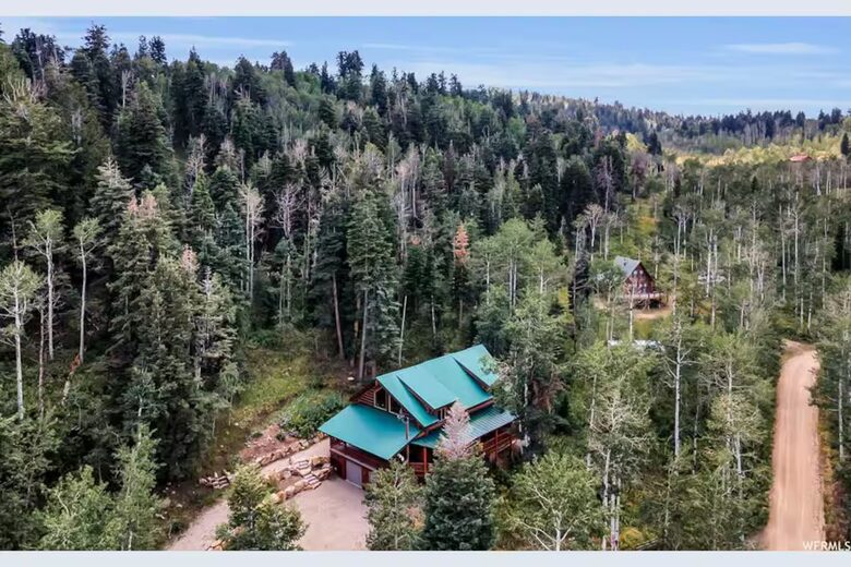 Big Bear Lodge: Spacious Escape in Tollgate Canyon near Park City - Coalville, Utah