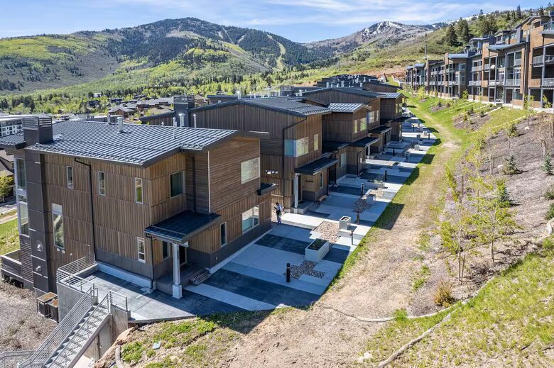 Premier Ski-In/Ski-Out Apex Townhome with Private Hot Tub - Park City, Utah