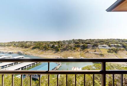 Texas Lake Luxury near Austin - Lakeway, Texas