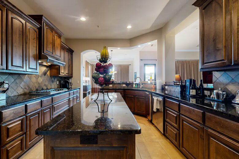 Texas Lake Luxury near Austin - Lakeway, Texas