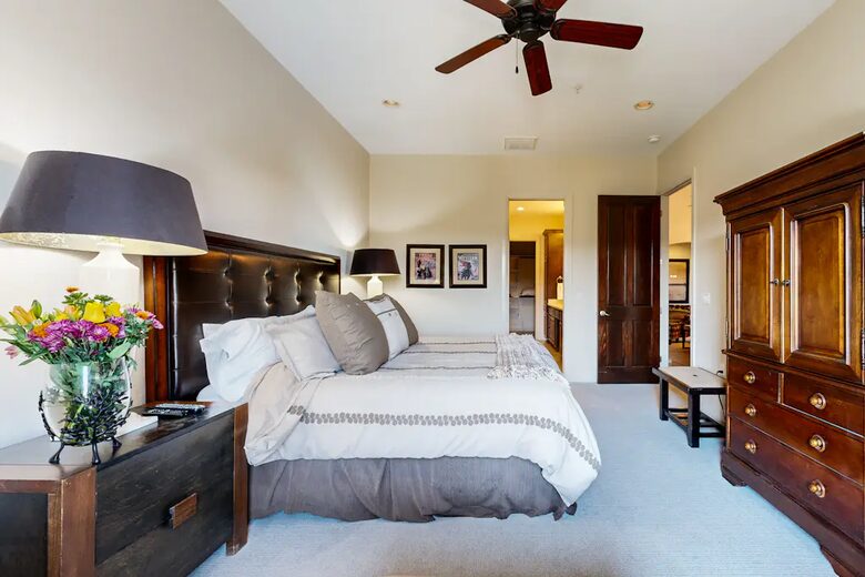 Texas Lake Luxury near Austin - Lakeway, Texas
