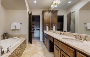 Texas Lake Luxury near Austin - Lakeway, Texas