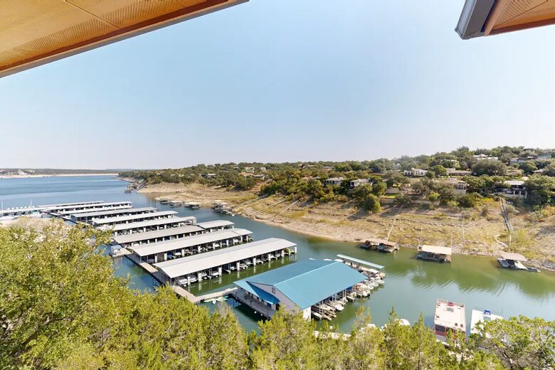 Texas Lake Luxury near Austin - Lakeway, Texas