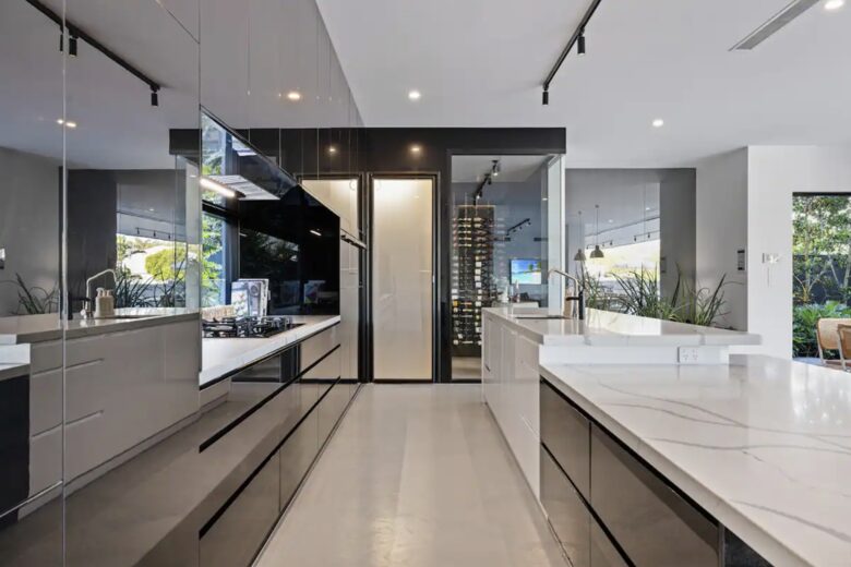 Luxury Beachside Haven | Heated Pool, Gym and Steam - Kingscliff, Australia