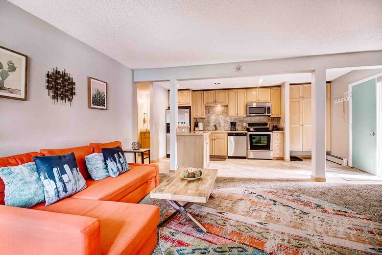 Cozy Breckenridge Condo with Mountain Views & Hot Tub Access - Breckenridge, Colorado