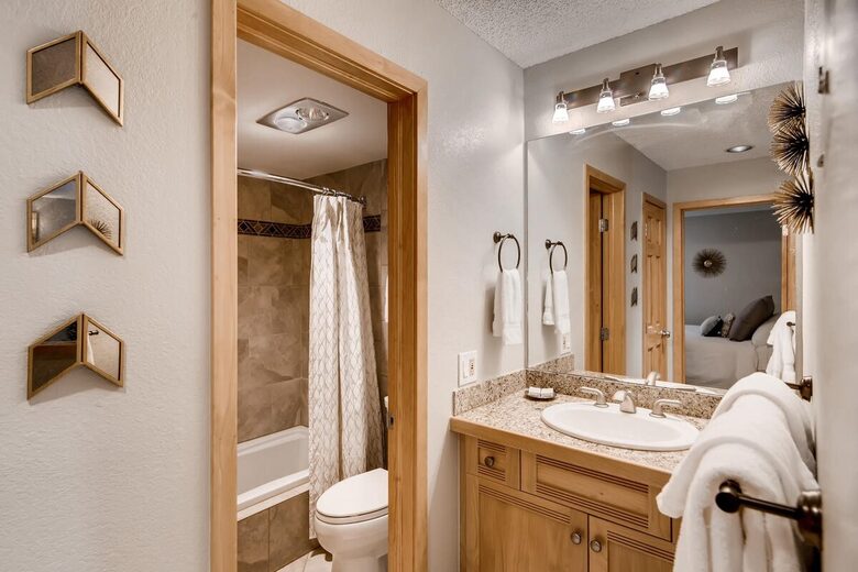 Cozy Breckenridge Condo with Mountain Views & Hot Tub Access - Breckenridge, Colorado