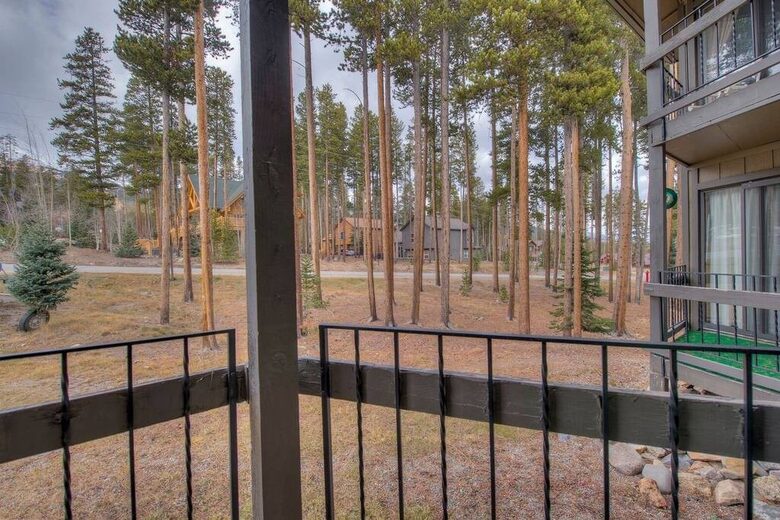 Cozy Breckenridge Condo with Mountain Views & Hot Tub Access - Breckenridge, Colorado