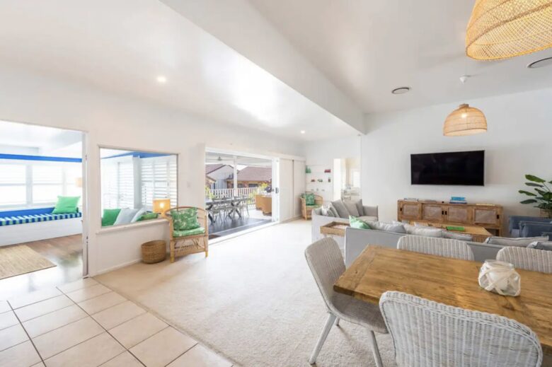 Atherstone | Large Spacious Home, Close Walk to Beaches - Yamba, Australia