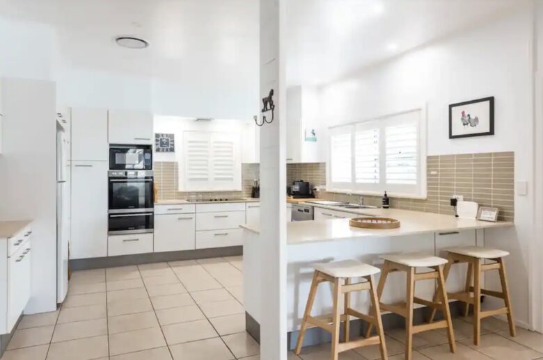 Atherstone | Large Spacious Home, Close Walk to Beaches - Yamba, Australia