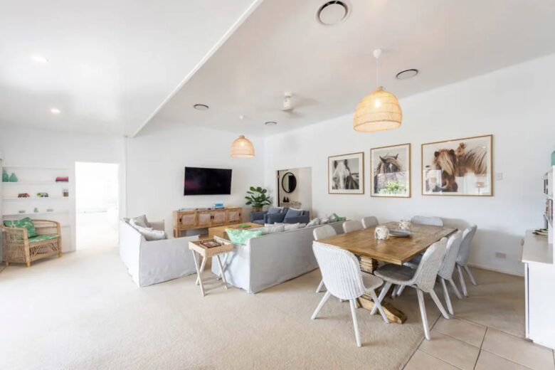 Atherstone | Large Spacious Home, Close Walk to Beaches - Yamba, Australia