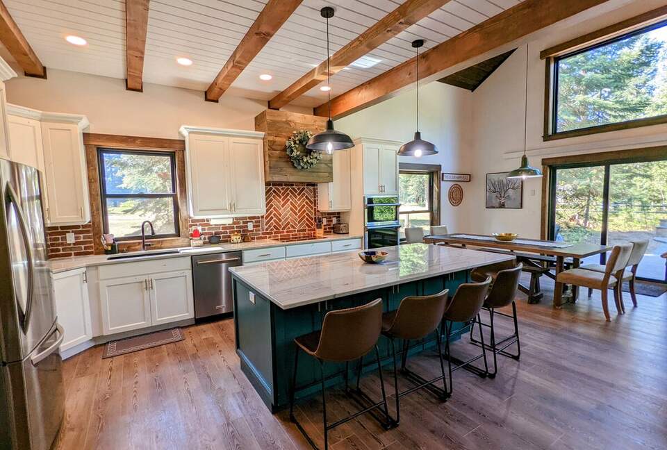 Gorgeous Cabin Getaway | Steps from Lake Cascade - Donnelly, Idaho