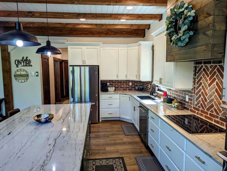 Gorgeous Cabin Getaway | Steps from Lake Cascade - Donnelly, Idaho