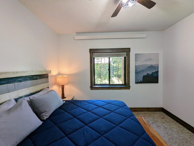 Gorgeous Cabin Getaway | Steps from Lake Cascade - Donnelly, Idaho