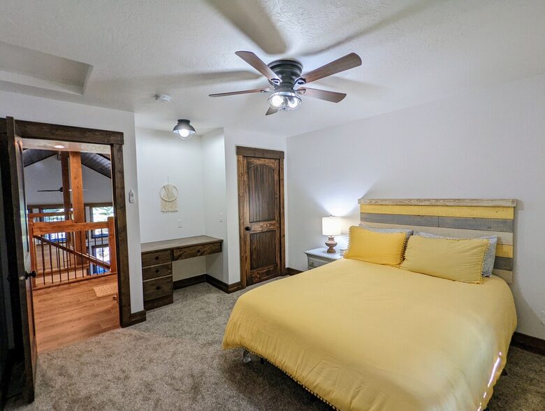 Gorgeous Cabin Getaway | Steps from Lake Cascade - Donnelly, Idaho
