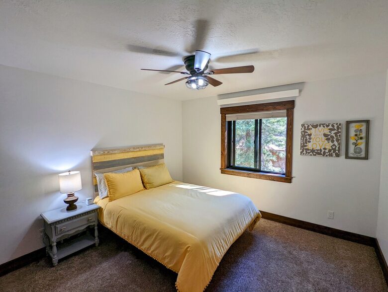 Gorgeous Cabin Getaway | Steps from Lake Cascade - Donnelly, Idaho