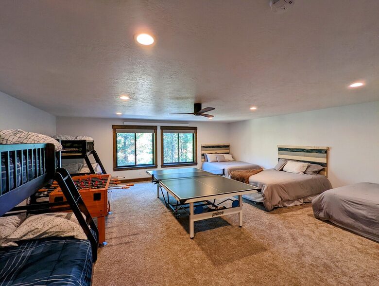 Gorgeous Cabin Getaway | Steps from Lake Cascade - Donnelly, Idaho