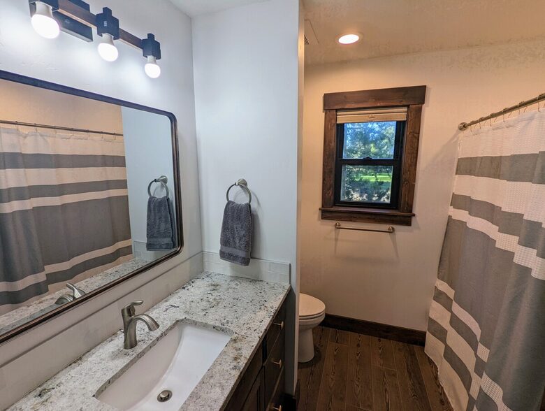 Gorgeous Cabin Getaway | Steps from Lake Cascade - Donnelly, Idaho
