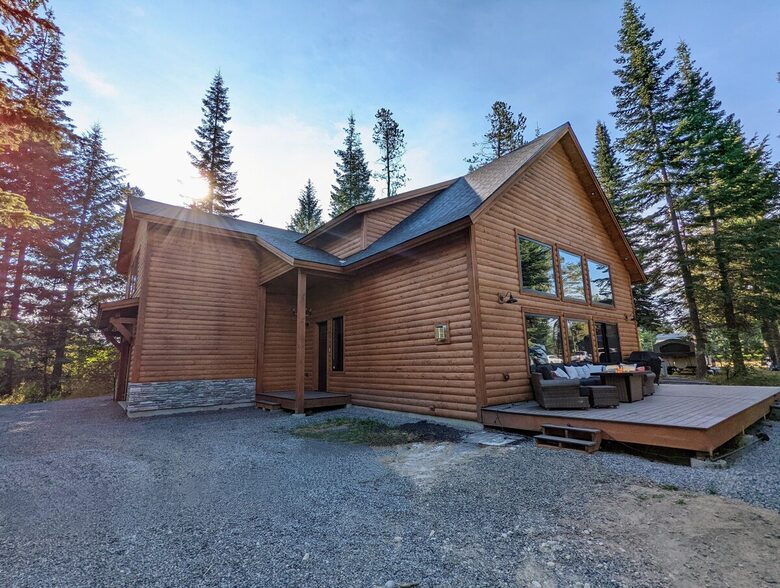 Gorgeous Cabin Getaway | Steps from Lake Cascade - Donnelly, Idaho