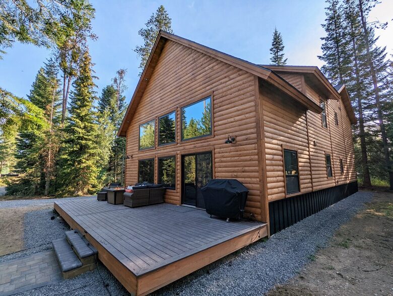 Gorgeous Cabin Getaway | Steps from Lake Cascade - Donnelly, Idaho