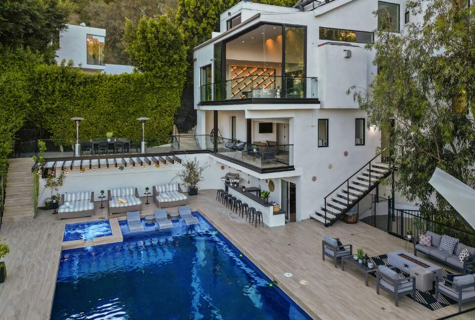 Lavish LA Modern - Franklin Hills - Los Angeles, California