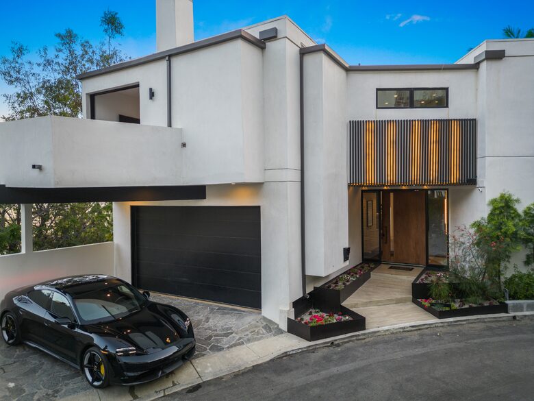 Lavish LA Modern - Franklin Hills - Los Angeles, California