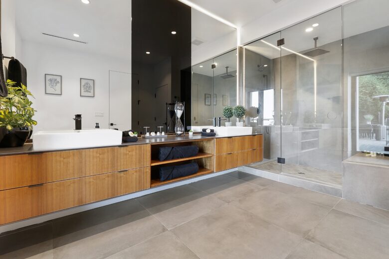 Lavish LA Modern - Franklin Hills - Los Angeles, California