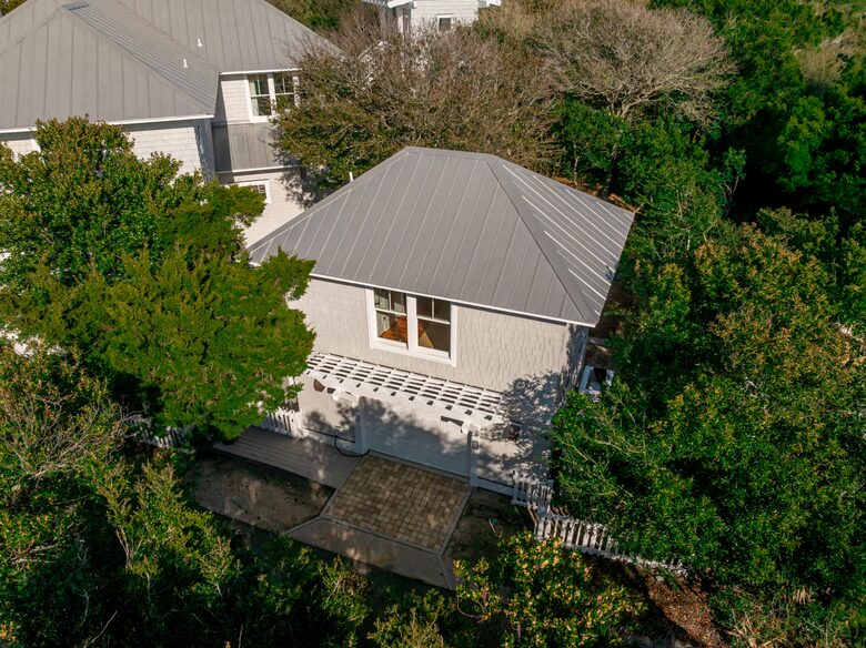 Birdseye View of Garage & Crofter