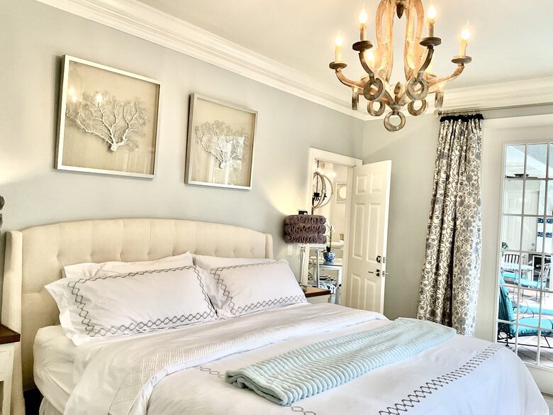 Exquisite Designer’s Home in a Prestigious Gated Community - Naples, Florida