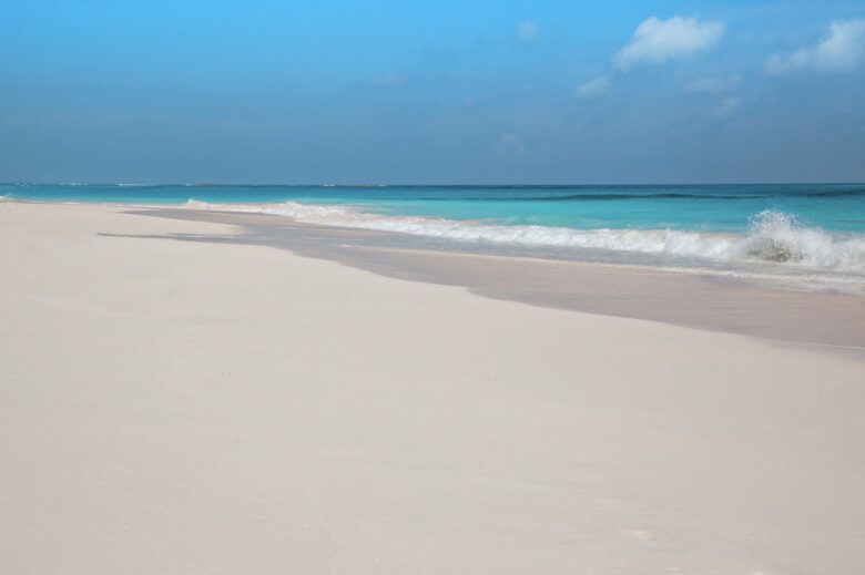 Unicorn Cay - Governor's Harbour, Bahamas