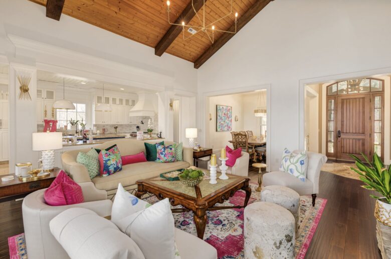 Stunning Mountain Retreat in Lake Keowee Community - Sunset, South Carolina