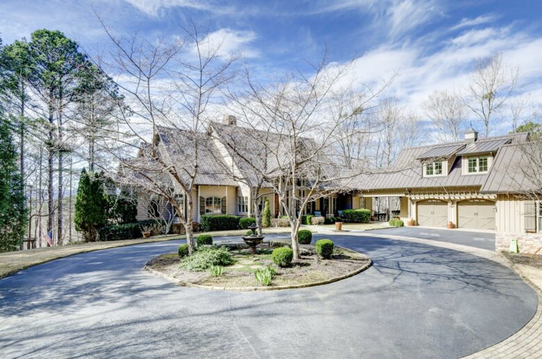 Stunning Mountain Retreat in Lake Keowee Community - Sunset, South Carolina