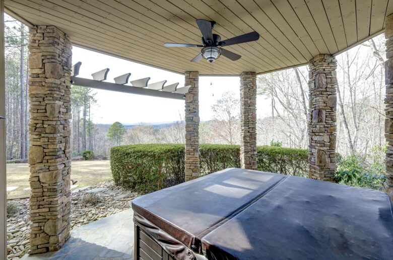 Stunning Mountain Retreat in Lake Keowee Community - Sunset, South Carolina