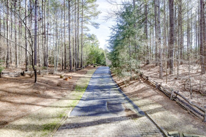 Stunning Mountain Retreat in Lake Keowee Community - Sunset, South Carolina