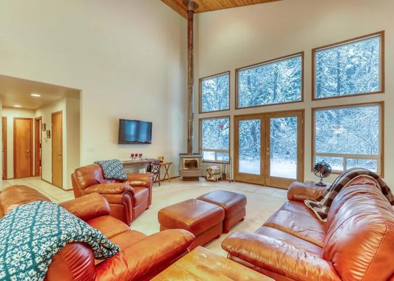 Elk Tracks Lodge - Easton, Washington