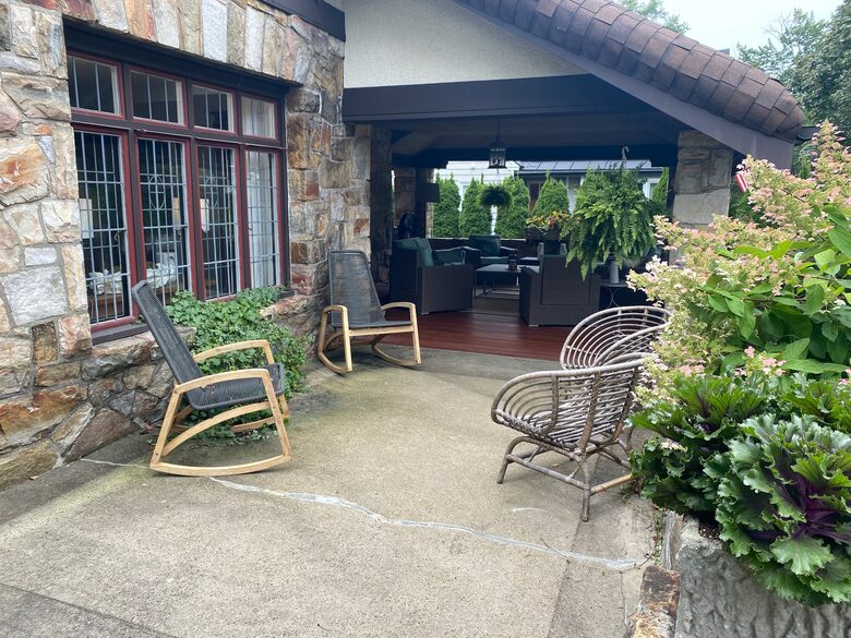 Multiple outside spaces for relaxing