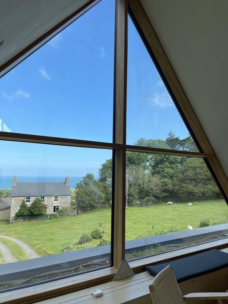Parc Bach Contemporary Welsh Cottage - Mountain West, Newport, United Kingdom