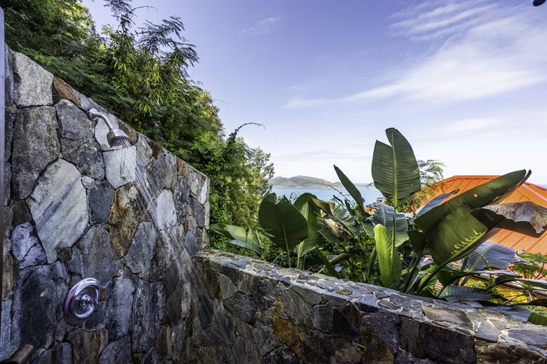 Vibrant Caribbean Retreat with Breathtaking Ocean Views - Tortola, Virgin Islands, British