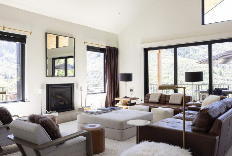 Lovely home overlooking the stunning Nordic Mountain Ski Resort - Eden, Utah